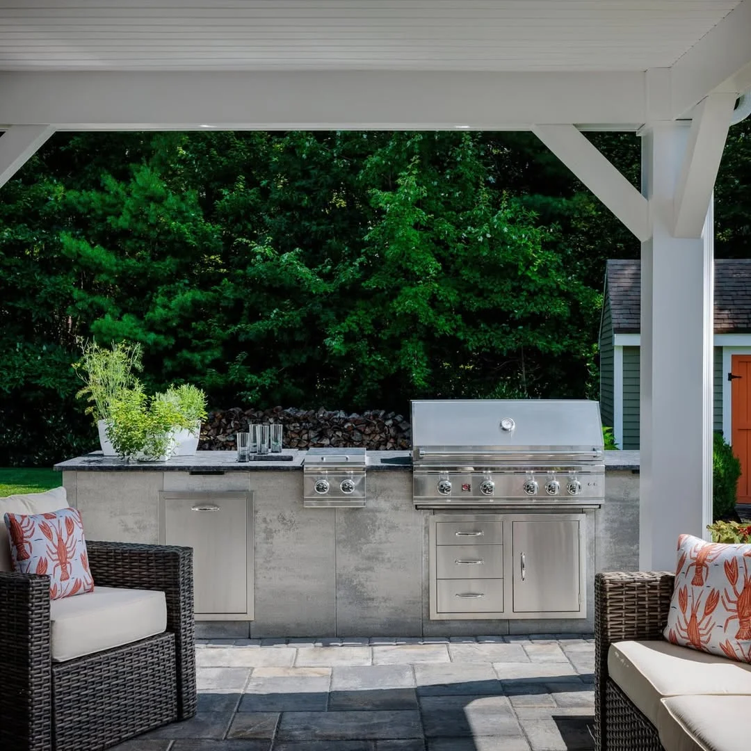Custom Outdoor Kitchens