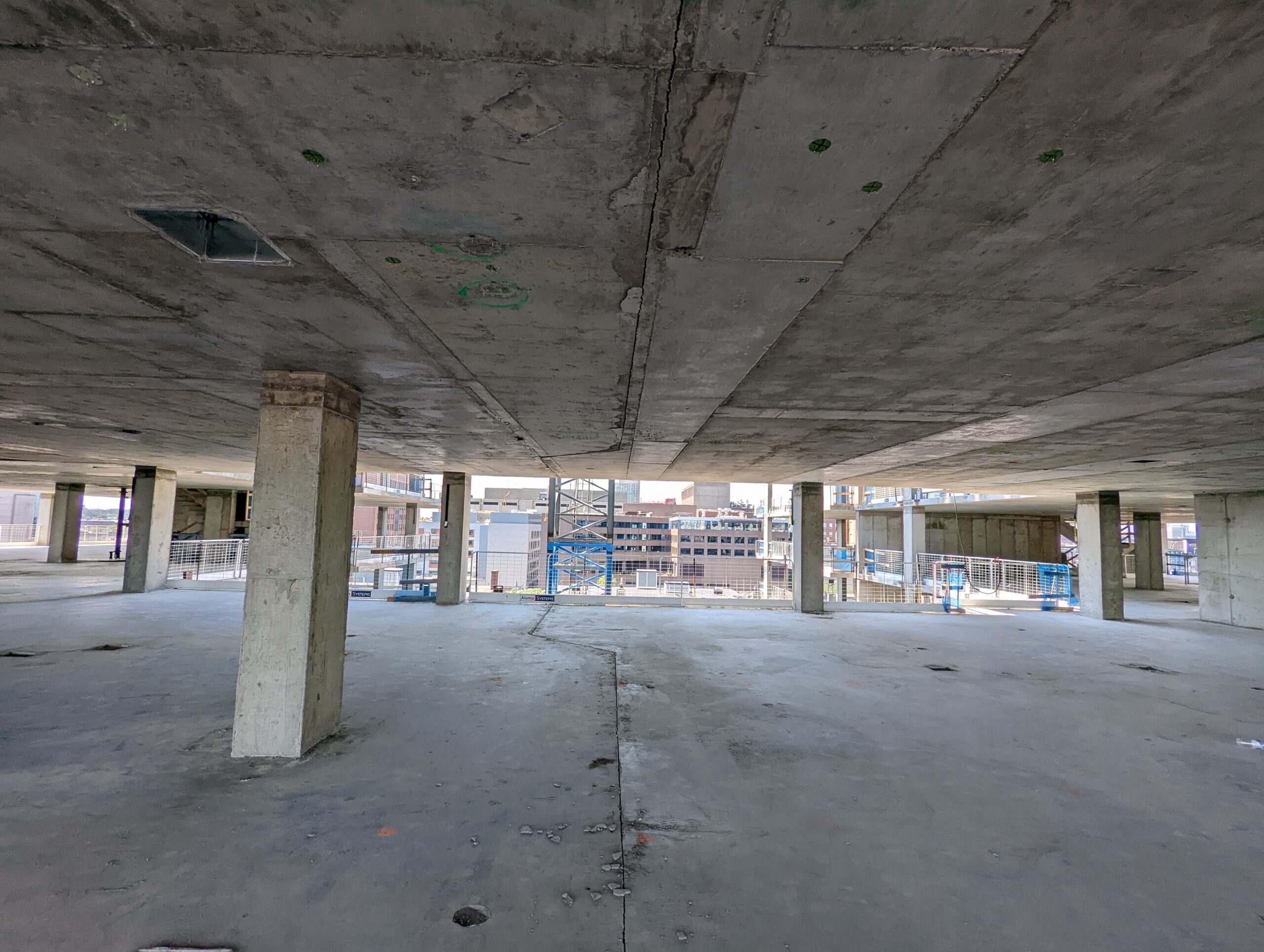 PS=Ø Floor – Clean, no trench and no backshoring.