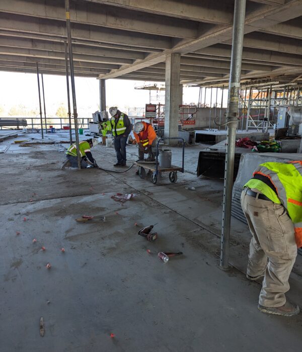 Crew grouting and finishing PS=Ø Seam