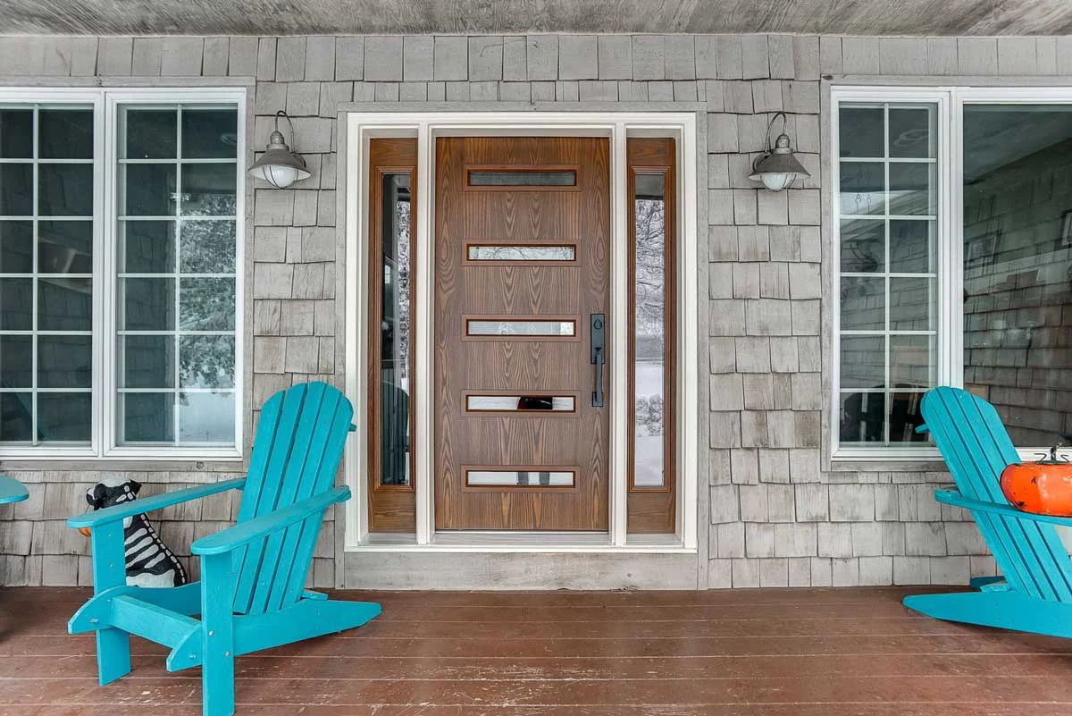 Fiberglass vs wood exterior door: what actually changes in our climate