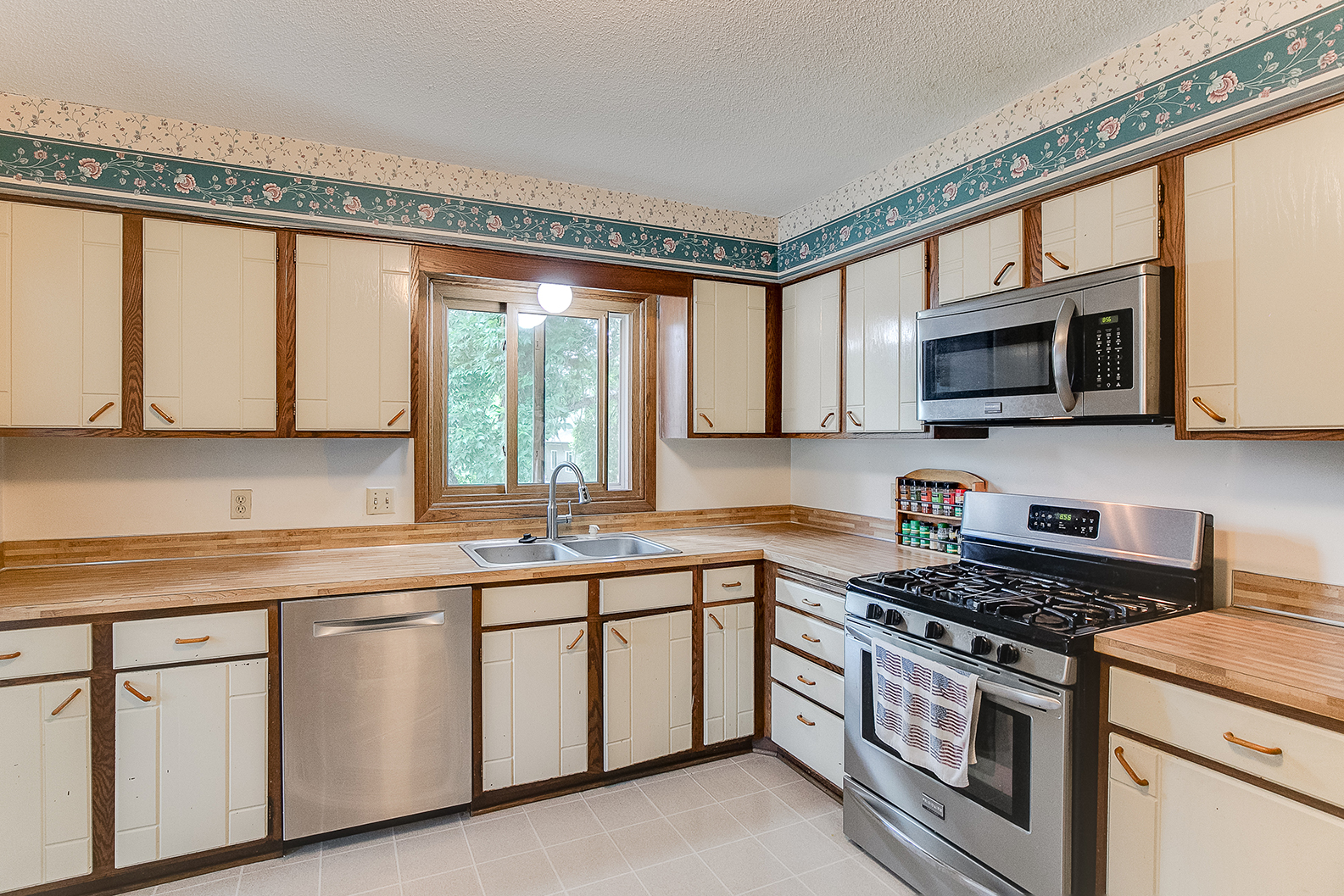 Kitchen Remodeling in Minnesota, Done in 3–5 Days before 4