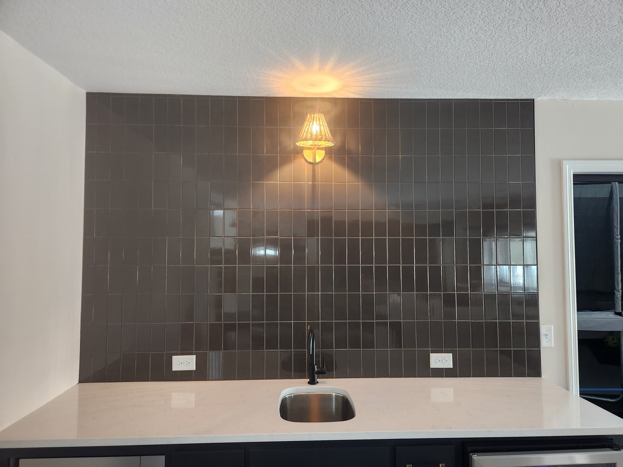Yellowstone Ln, Tile Backsplash, Plymouth, MN