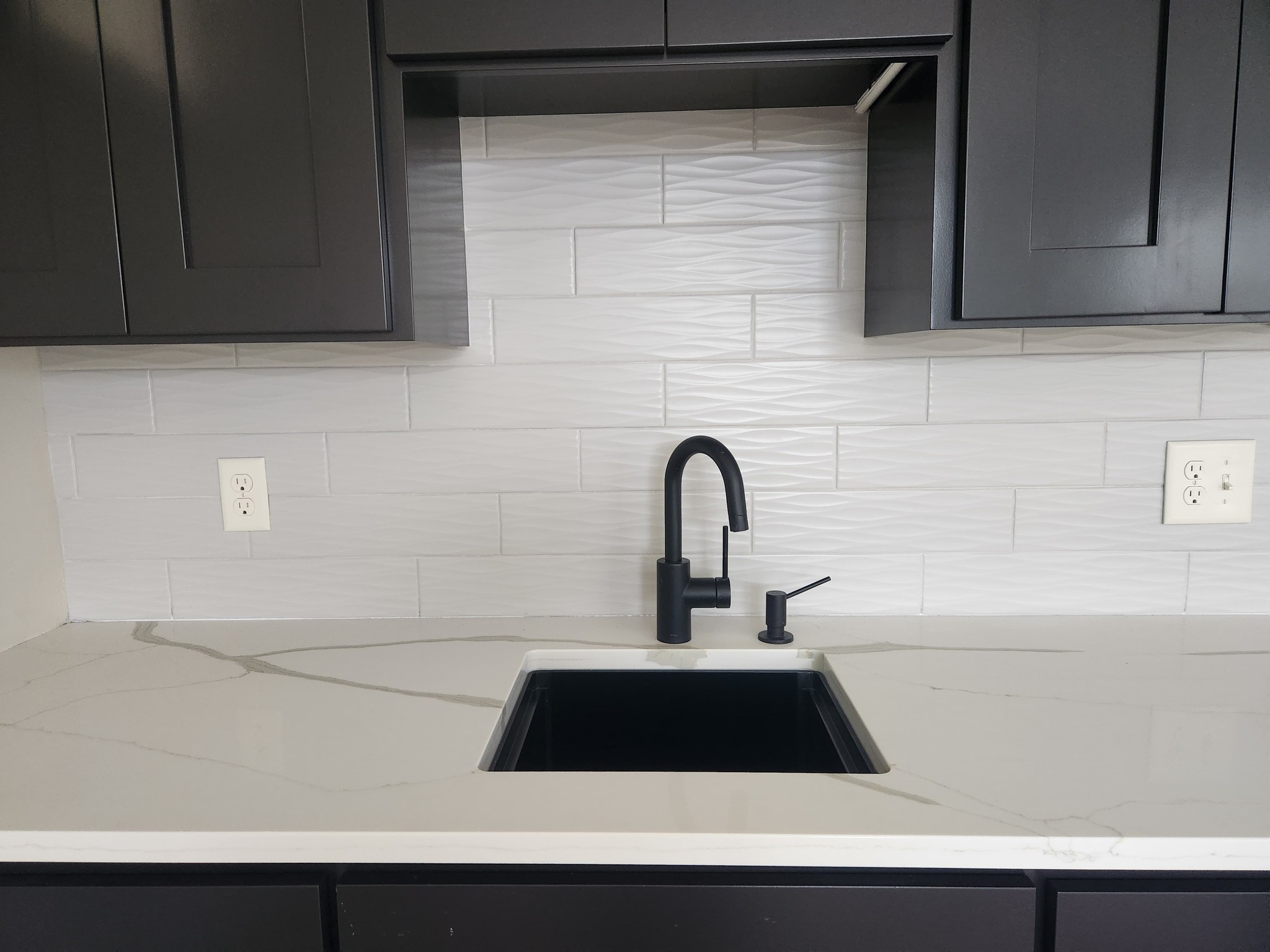 Dave and Jen L, Tile Backsplash, Inver Grove Heights, MN